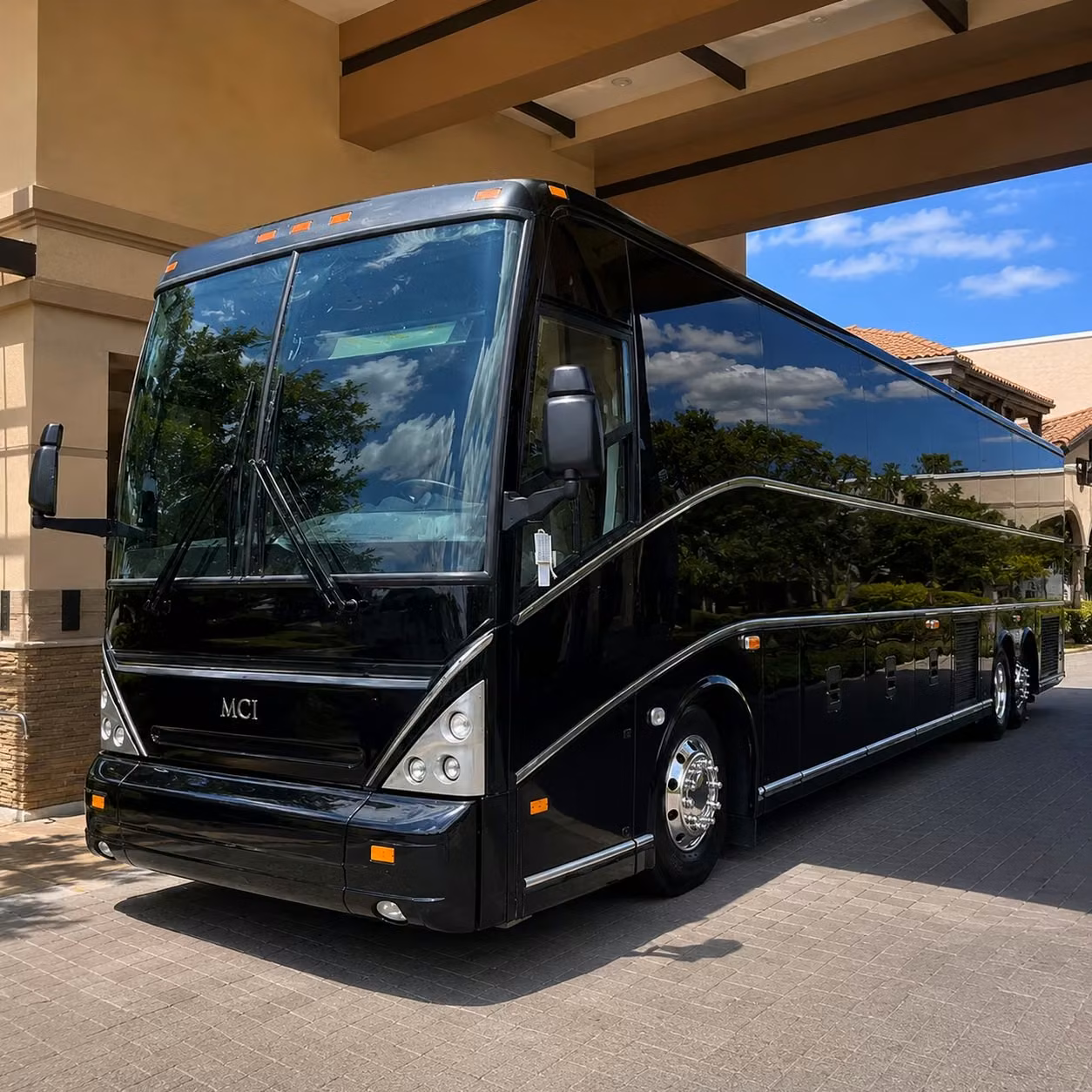 corporate shuttle transportation for the world ag expo and tulare events
