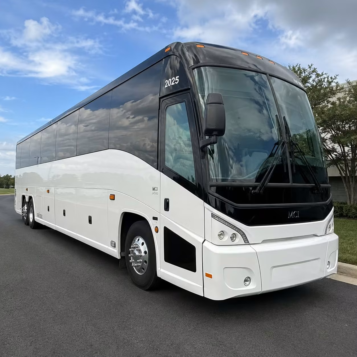 multi day charter bus rentals for tulare groups traveling across multiple cities